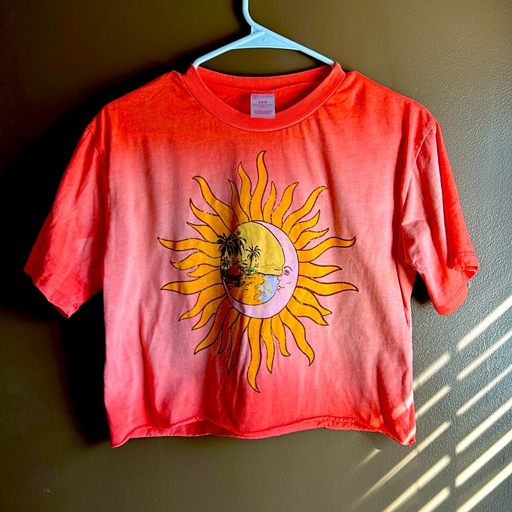 Women’s Small No Boundaries Sun/Moon Crop Top